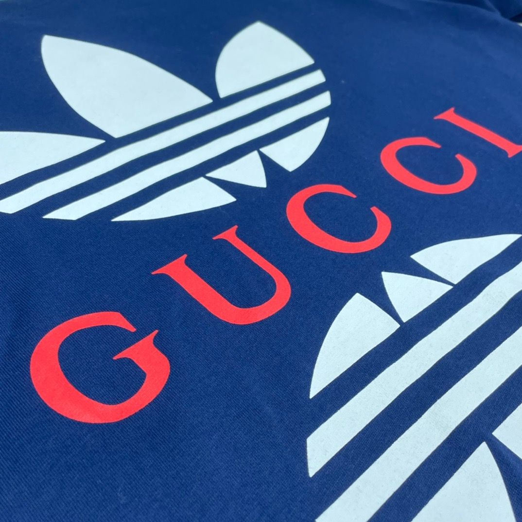 Gu*** x Adi*** T-Shirt