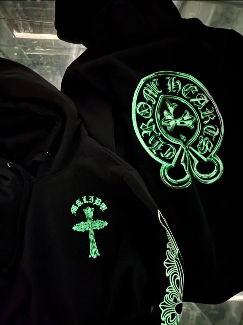 Chro** Hear** Hoodie Glow in Dark