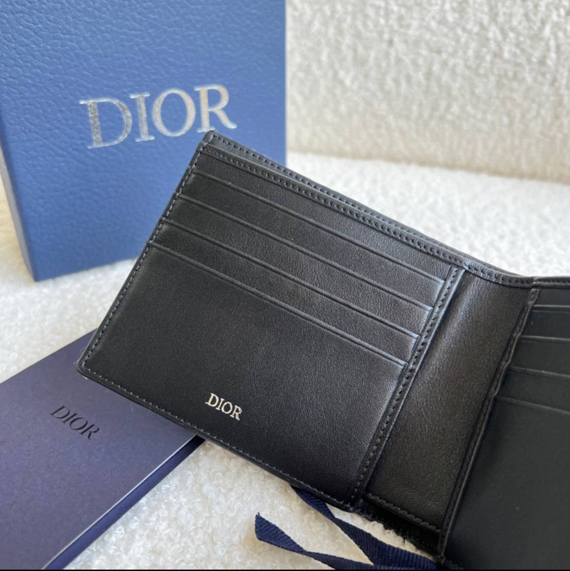 D1or Wallet logo print