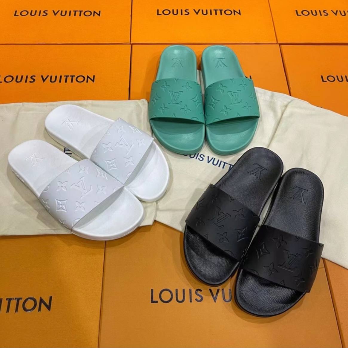 Loui*  Slippers